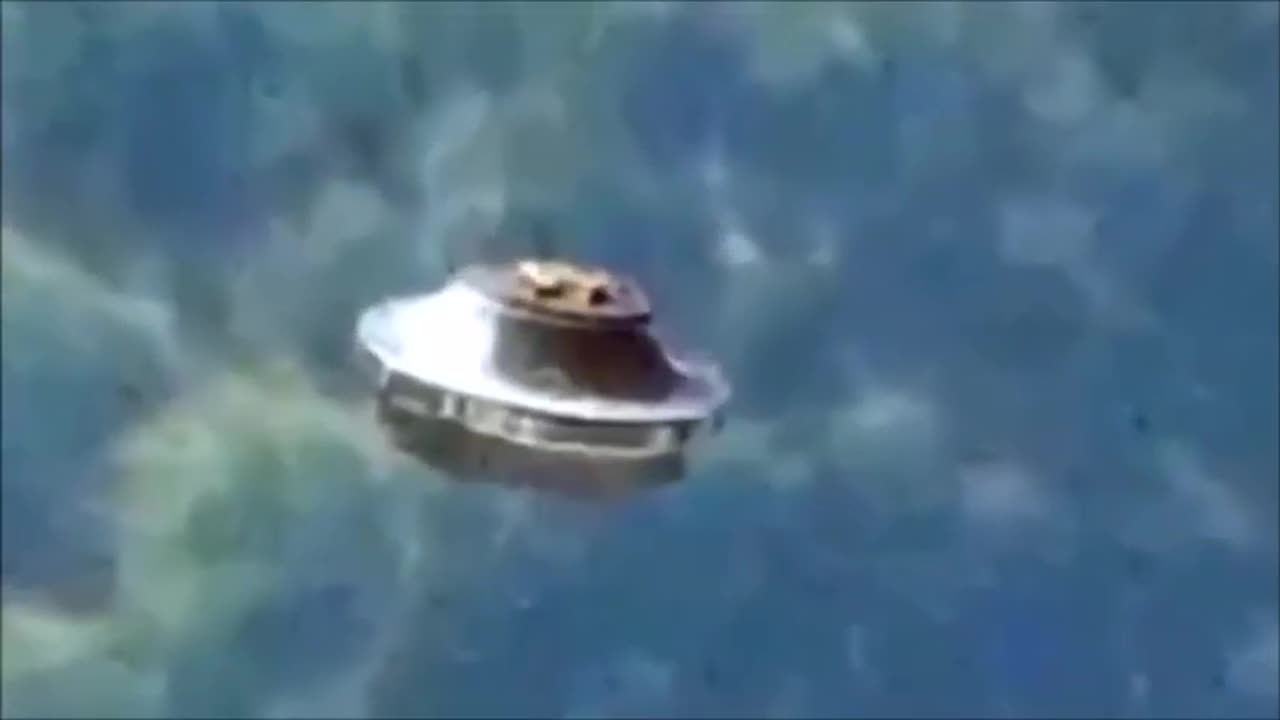 Flying saucer spotted in Hawaii 😳very good footage