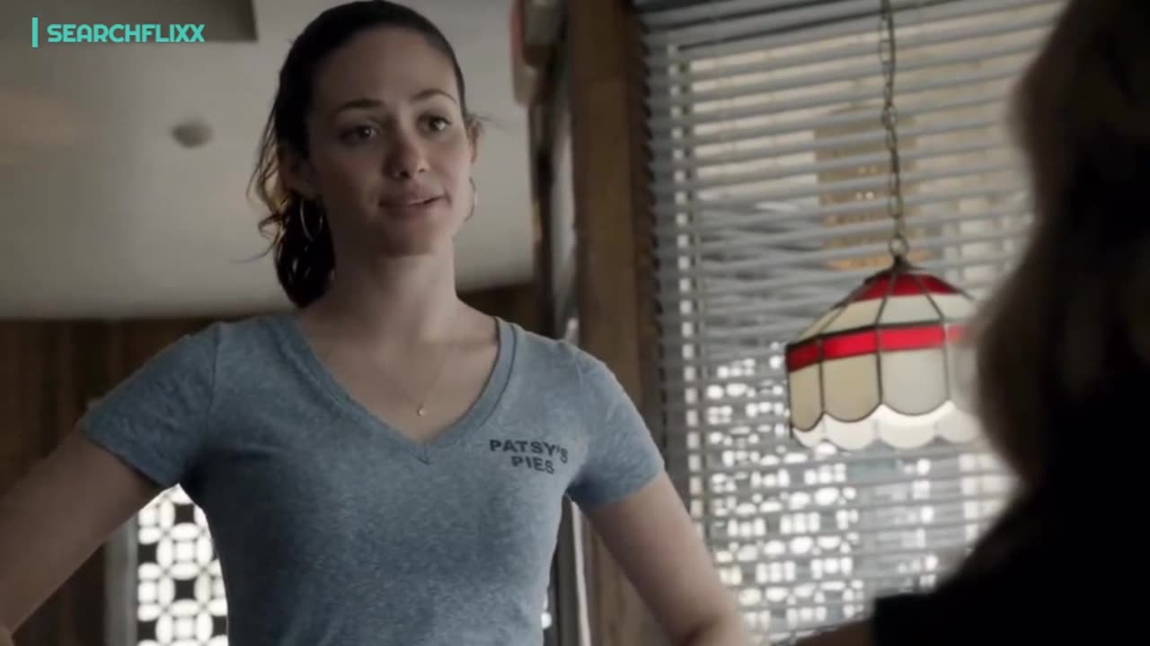 A little flirting, a big tip, and Fiona just got asked out… by Angela! 🍓💸