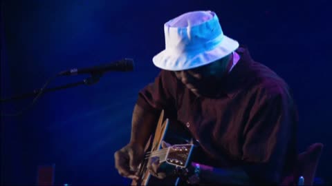 Good Morning, School Girl (Sonny Boy Williamson cover) - Buddy Guy (acoustic)