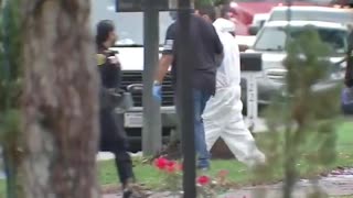 😱🔥 More than 90 people found in SW Houston home in suspected human