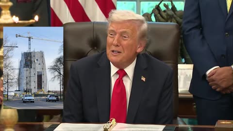 President Trump destroys Obama’s Presidential Library🤣