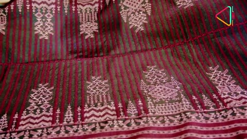 Tangaliya: Woven Beads | Handwoven by Gujarat artisans on traditional pit loom #stoles
