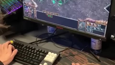 Keyboard and mouse view of the SC2 Player Serral
