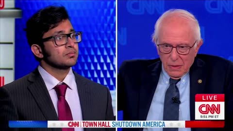 Bernie Sanders Wrecked by Republican Voter