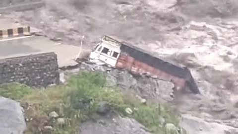 What Caused the Deadly Flash Flood in Kullu? 🌊😱