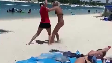 Hot girls fight at the beach