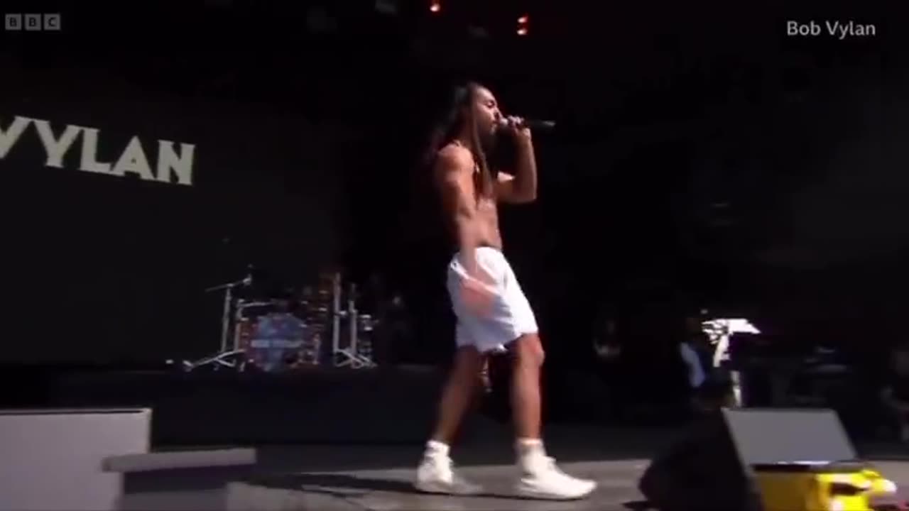 Bob Vylan "Death to the IDF" Glastonbury 2025 Chant