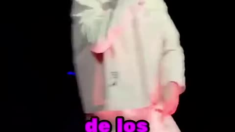 SE VOLVIO MILLONARIA😰 #creatorsearchinsights #live #badbunny #concierto #fan #millonario