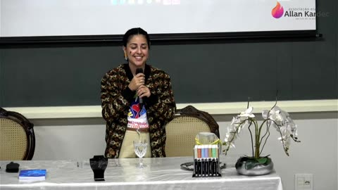"FÉ" - Palestra com Larissa Chaves