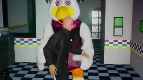 HOW COME HE DIDNT NOTICE... (NIGHT SHIFT AT CHUCK E CHEESE 2 ROBLOX)