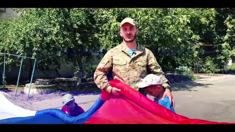 Там где раньше хозяйничал враг- теперь наш флаг
