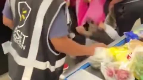Massive Brawl at Indianapolis Walmart 😱 Shoppers Attack Cashier in Wild Chaos!
