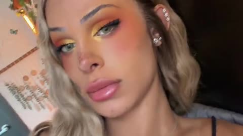 A mature beauty tgirl to you