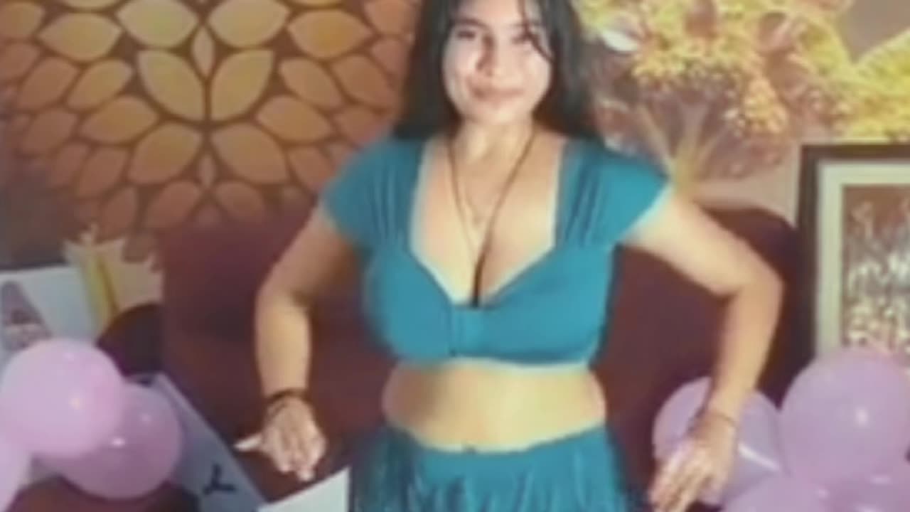 Hot bhabi dance