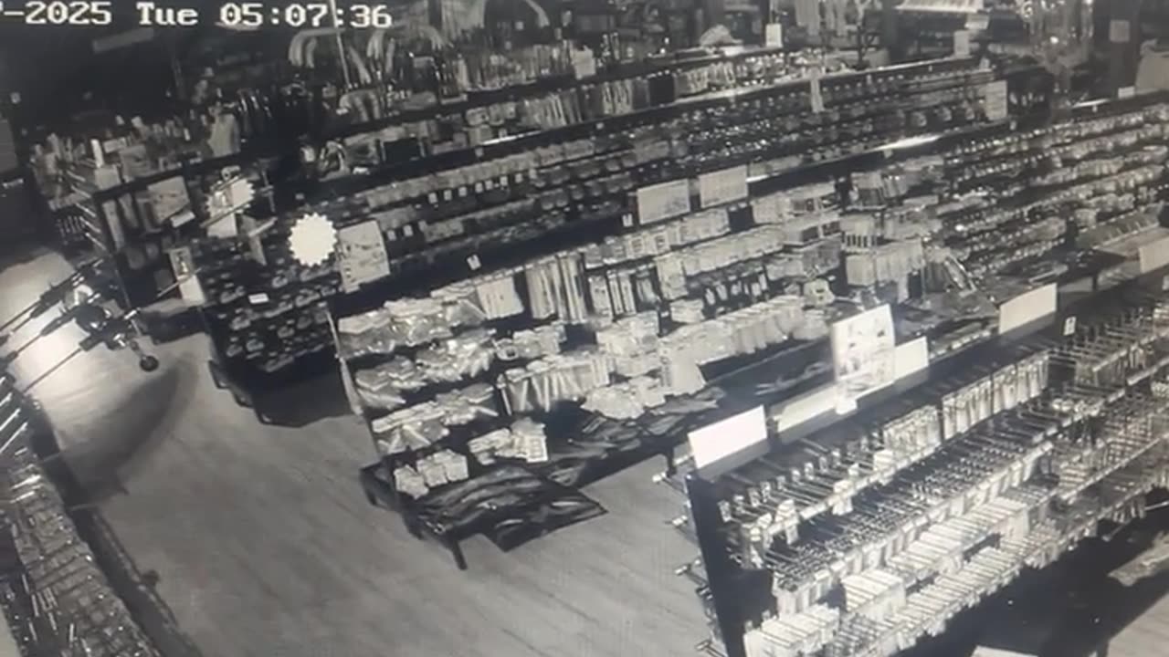 💡👻 What's This Light Anomaly on the Security Camera? Ghosts | TheHauntingHour