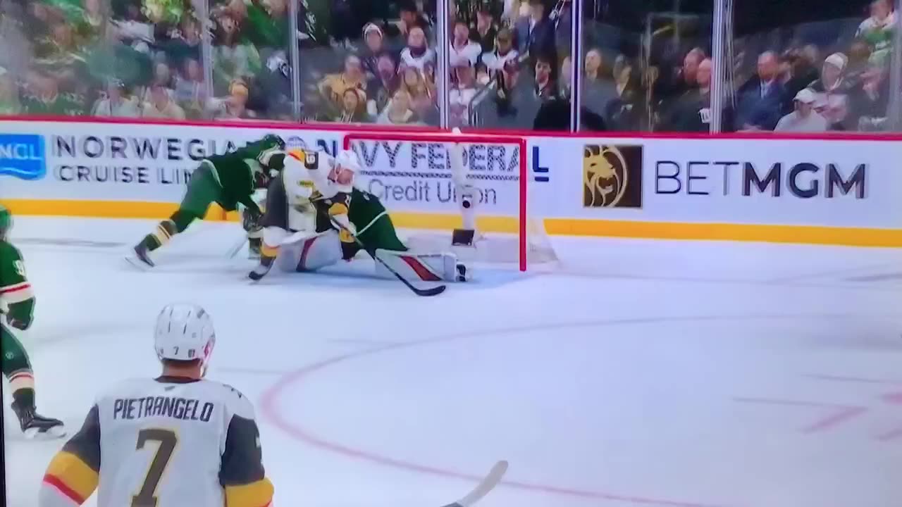 Wild G #32 Filip Gustavsson 👀Crazy Legs👀