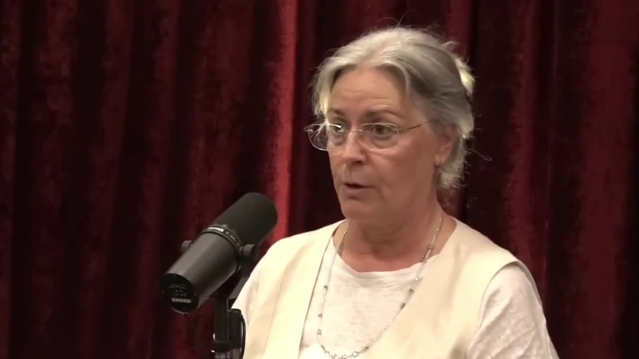 Dr. Suzanne Humphries: Trick Vaccine Makers Use to Make Their Shots Look Safe - Joe Rogan