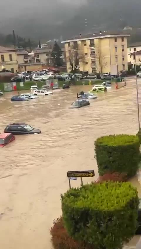Heavy floods in Dicomano of Florence, Italy 🇮🇹 (14.03.2025)2