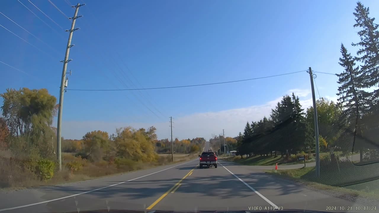 [4K] Dangerous passing! Vehicle was turning Left.