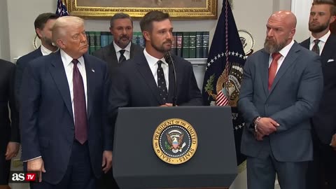 Trump presents the President's Council on Sports, Fitness, and Nutrition