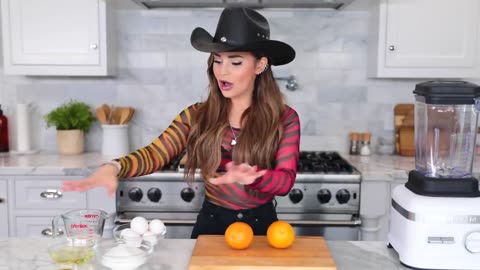 How To Make An ADORABLE Tiger Cake! - NERDY NUMMIES - YouTube