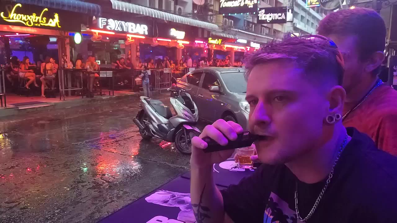 MEGA ALCOHOLIC PATTAYA BELLENDS