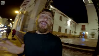 SUCRE NOCTURNO 😎 🇧🇴 Visito VARIOS Lugares En LA CIUDAD BLANCA de Bolivia 🌃