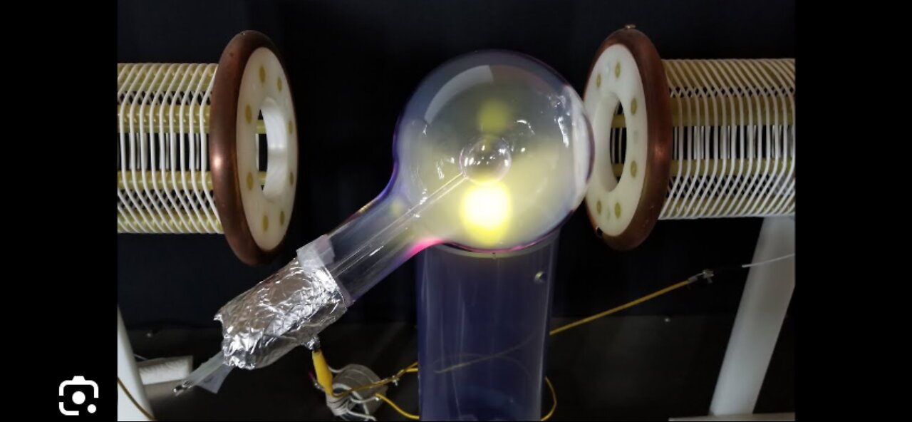 Cosmic Induction generators : Oscillating