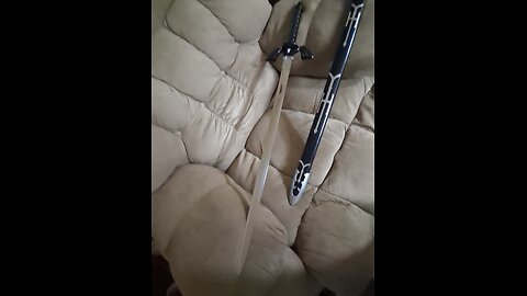 new swords lets take a look. uncle o to the uncle G