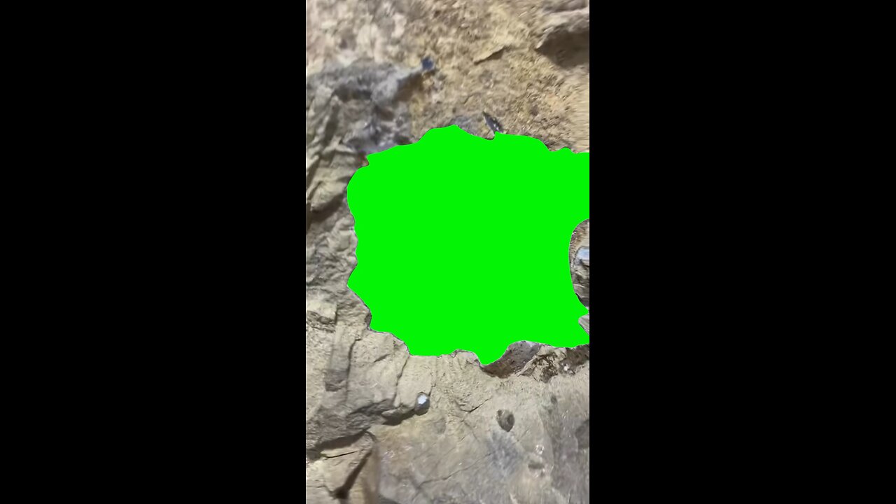 Crystal Hole | Green Screen