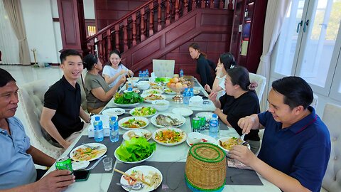 Traditional Lao Family Lunch!🇱🇦
