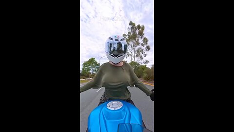 riding/beautiful/girl/sexy/hot