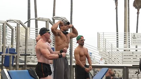 Old man powerlifter at muscle beach 💪 anatoly GYM FRANK