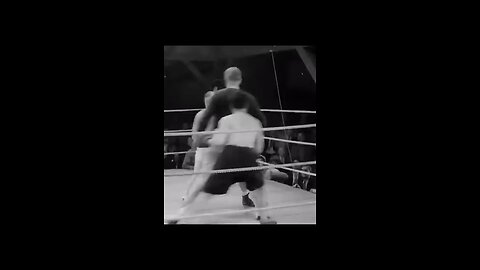 Charlie Chaplin is the most humorous boxer