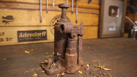 How I saved a old rust seized Nike hydraulic Jack from Sweden.