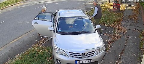 Már megint a tilosban parkolás!! Mert van aki alapszinten sem ismeri a kreszt!!