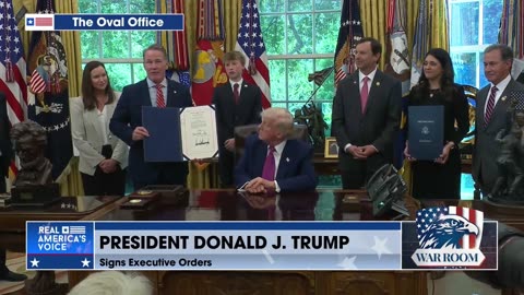 Warroom Episode 4475 Democrats Storm ICE Facility (FRI 5.9.25)