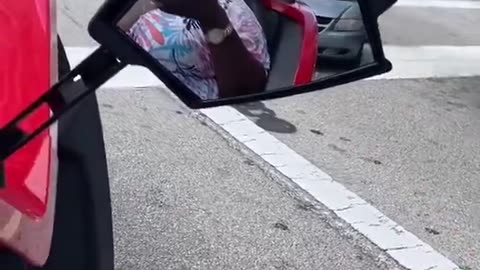 I know his hand hurting 🤣