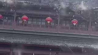 Ceiling of 650-Year-Old Chinese Fengyang Drum Tower Collapses, Sending Tourists Scrambling