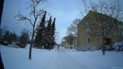 Promenad till NetoNet, sen ner till centrum och viktig predikan om Jesus.