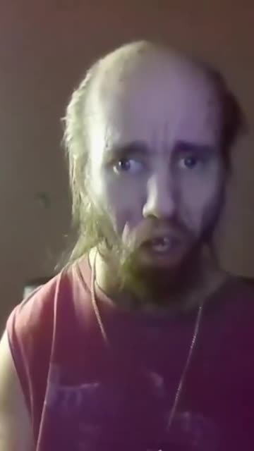 Hi @FBI , this dude from Akron, Ohio, is threatening to shoot ICE agents ...