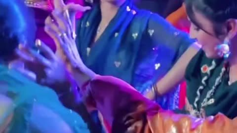 Young Girl's Amazing Home Dance