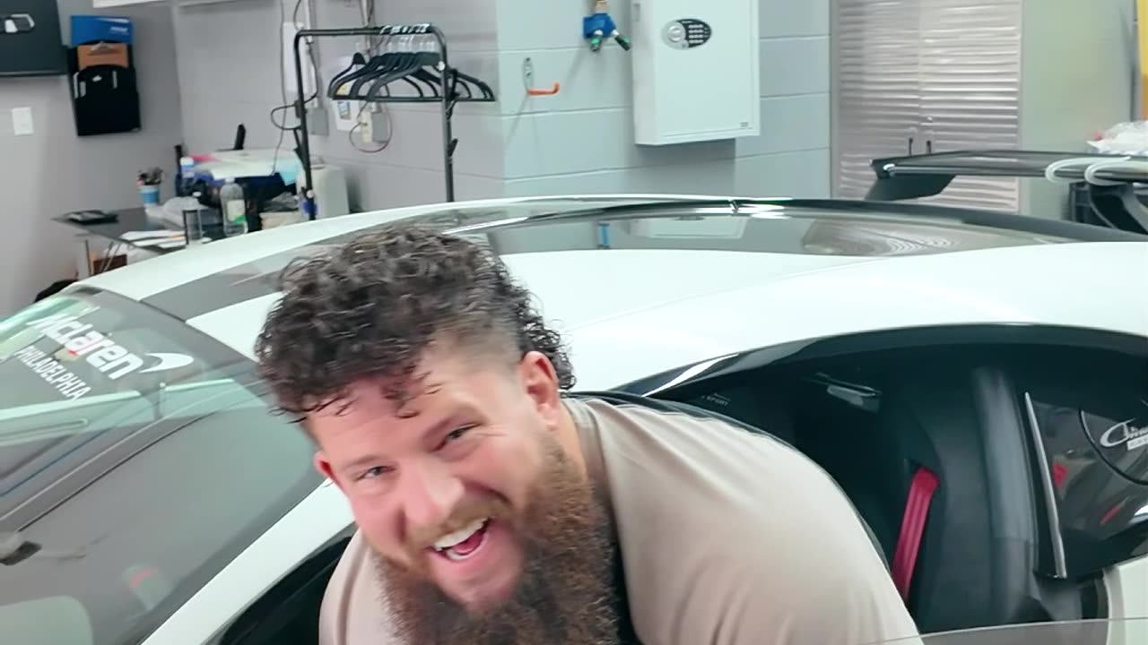 WAWA & MCLAREN - GUN RANGE TOUR
