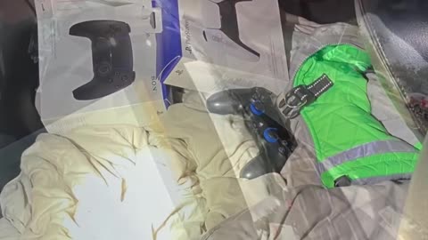 GameStop Theft! Suspects Steal $1000 Worth of PS5 Controllers