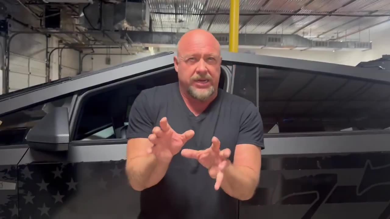 Alex Jones on the globalist Pope Francis and Klaus Schwab