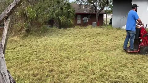 Police Handle Situation with Upset Neighbor in the Community P4
