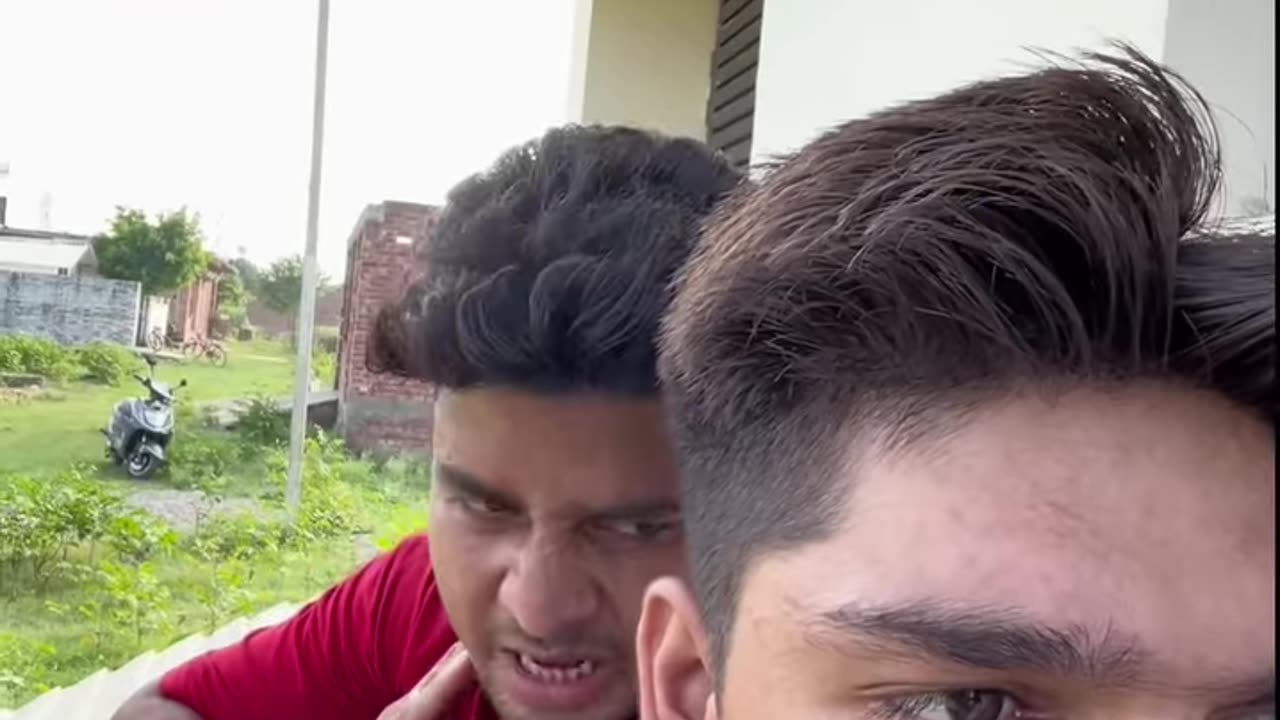 Aesa dost kisi ko na de😂