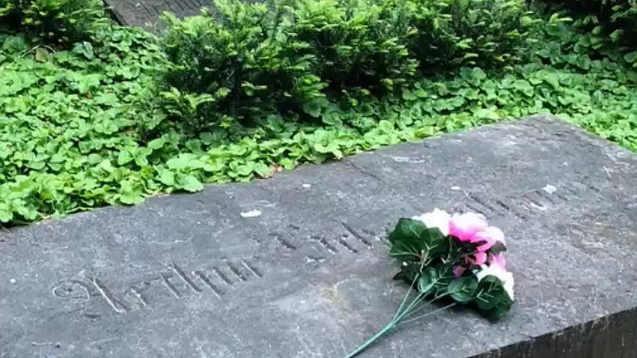 FAMOUS GRAVES - VOL. 399: ARTHUR SCHOPENHAUER