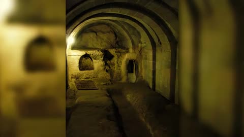 5 Unexplained Ancient Doomsday Bunkers