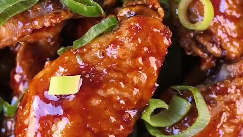 Sticky AND Crispy Asian Chicken Wings